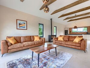 Couch, Möbel, Eigentum, Tabelle, Azurblau, Blau, Holz, Wohnzimmer, Beleuchtung, Interior Design