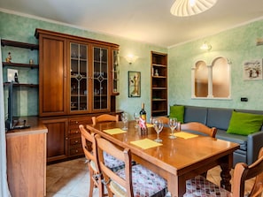 Meubles, Design Intérieur, Table, Sol, Bois, Plafond, Chaise, PiÚce, Salle à Manger, Table Cuisine Et Salle A Manger