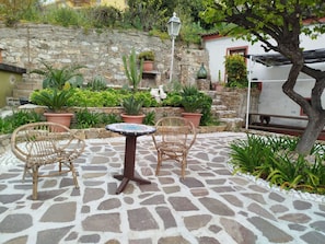 Flowerpot, Flagstone, Cobblestone, Furniture, Garden, Outdoor Furniture, Houseplant, Chair, Courtyard