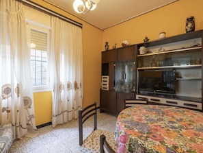 Cabinetry, Property, Furniture, Wood, Interior Design, Window, Flooring, Living Room, Floor, Curtain