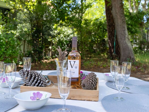 Tableware, Table, Property, Bottle, Drinkware, Furniture, Stemware, Wine Glass, Dishware, Tree