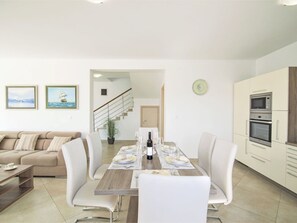 Cadre, Meubles, Table, Canapé, Design Intérieur, Salon, Bois, Chaise, Bâtiment, Sol
