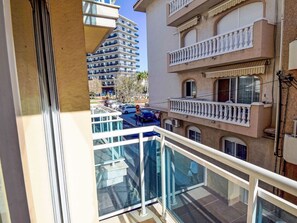 Building, Window, Urban Design, Condominium, Facade, Tower Block, Skyscraper, House, City, Plant