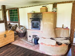 Property, Wood, Interior Design, Building, Cabinetry, Flooring, Living Room, Hardwood, Wood Stain, Window