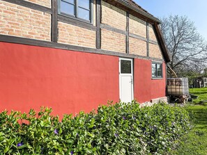 Grass, House, Shrub, Roof, Home, Land Lot, Groundcover, Cottage, Lawn, Garden