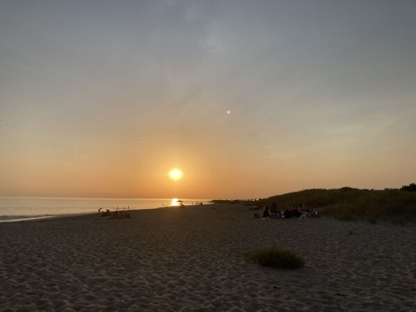 Ciel, L'Eau, Nuage, Crépuscule, Afterglow, Lumière Du Soleil, Plage, Le Coucher Du Soleil, Horizon