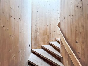 Wood, Floor, Stairs, Wood Stain, Flooring, Plank, Wall, Tree, Hardwood, Rectangle