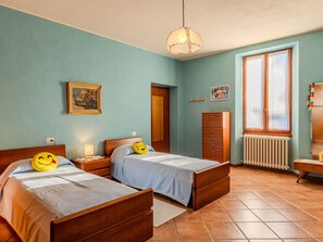 Möbel, Interior Design, Wand, Flooring, Holz, Bett, Fussboden, Schlafzimmer, Decke, Zimmer