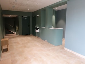 Halle, Interior Design, Holz, Flooring, Fussboden, Wohnzimmer, Hartholz, Decke, Gips, Wohnung