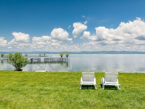 Sky, Water, Plant, Daytime, Property, Building, Swimming Pool, Azure, Nature, Architecture