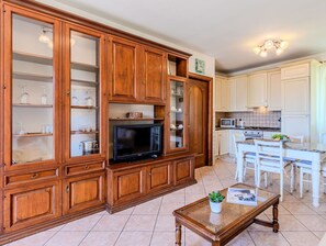 Cabinetry, Meubles, Propriété, Comptoir, Table, Électroménager, Bois, Cuisine, Design Intérieur, Sol