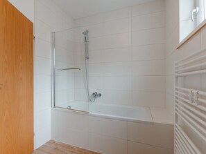 Luminaire Plomberie, Tete De Douche, Bâtiment, Douche, Salle De Bains, Baignoire, Bois, Sol, Sol