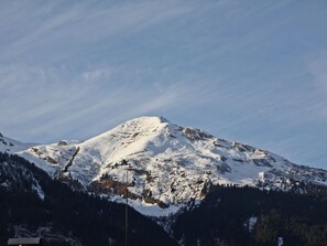 Sky, Mountain, Cloud, Snow, Slope, Natural Landscape, Highland, Landscape, Mountainous Landforms, Glacial Landform