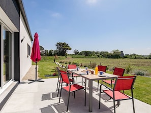 Furniture, Chair, Table, Outdoor Furniture, Kitchen & Dining Room Table, Outdoor Table, Garden, Patio, Shade, Yard
