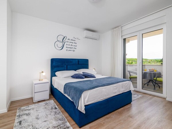 Möbel, Komfort, Gebäude, Azurblau, Bettrahmen, Kissen, Holz, Interior Design, Bett