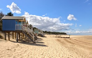 Hector's Hideaway, Wells-next-the-Sea: The beach huts at Wells-next-the-Sea's stunning sandy beach