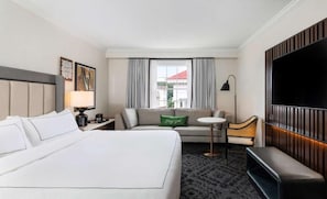 Unit with 1 King bed