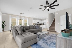 4176 Oak Tree Drive (2).jpg
