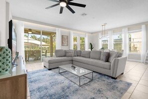 4176 Oak Tree Drive (3).jpg