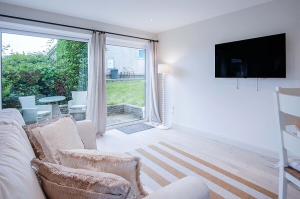 Bayview 3 - 2 Bedroom Chalet - Bayview Oxwich (5442)