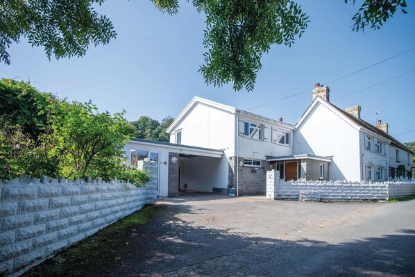 Bryn View – 5 Bedroom Holiday Home – Oxwich (5938)