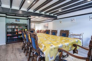 Bryn View – 5 Bedroom Holiday Home – Oxwich (5918)