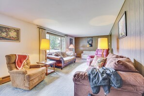 Living Room | Twin Sleeper Sofa