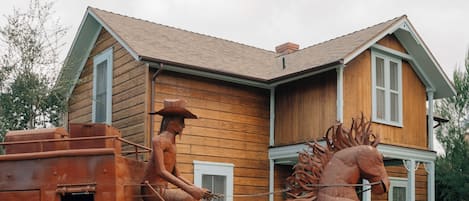 A historic Los Alamos haven blending charm and modern comforts for any getaway.