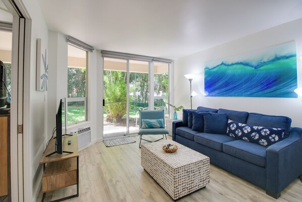 Kihei Vacation Rental | 1BR | 1BA | Stairs Required | 590 Sq Ft