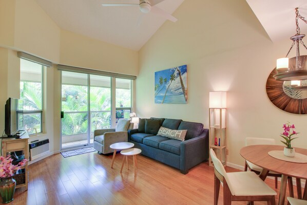 Kihei Vacation Rental | 1BR | 1BA | Stairs Required | 590 Sq Ft