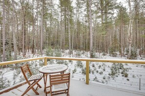 Private Deck | 5 Wooded Acres