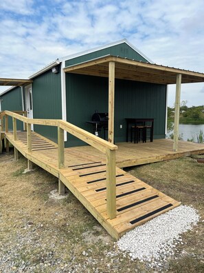 No step walkway.