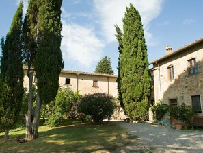 Ciel, Plante, Nuage, Fenêtre, Bâtiment, Arbre, Lot Terre, Herbe, Paysage, Chalet