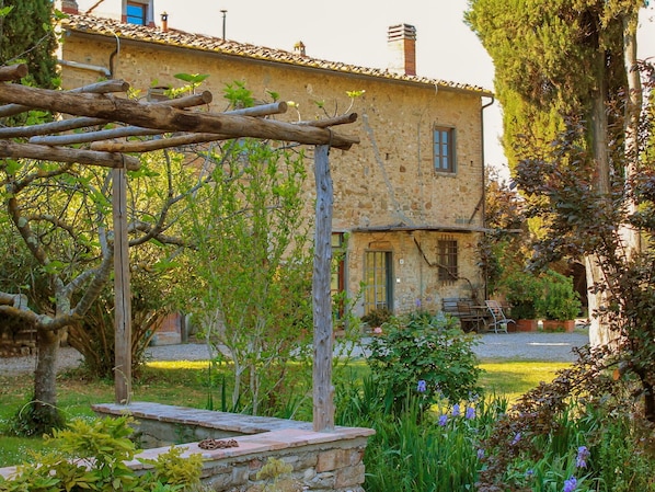Plante, Propriété, Bâtiment, Fenêtre, Fleur, La Nature, Végétation, Arbre, Maison, Herbe