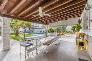 Outdoor dining