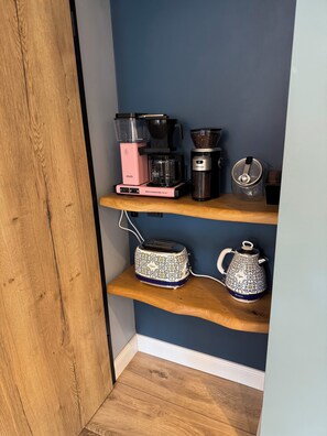 Kaffe och/eller kaffebryggare