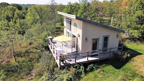  A completely self contained getaway in the Canadian Sheild