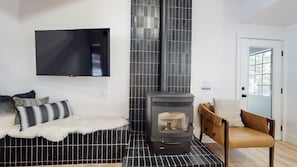 Screen, Indoors, Cushion, Home Decor, Architecture