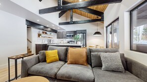Home Decor, Indoors, Building, Furniture, Living Room
