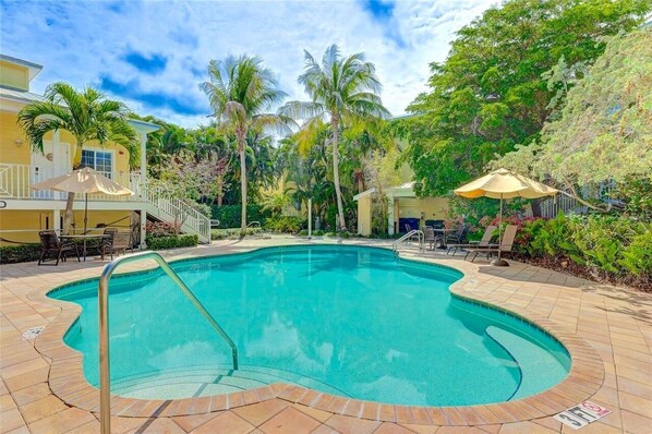 Lagoon style pool and jacuzzi, Siesta Key 4BR