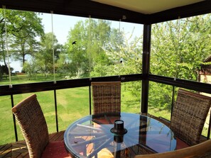 Landhaus-Suite Wintergarten im Sommer