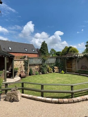 Private and secured garden