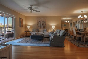 Spacious and comfortable Living Space at Royal Pelican 182