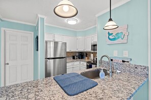 All modern appliances to make meal preparation a breeze.