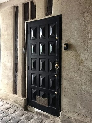 the door of the flat
