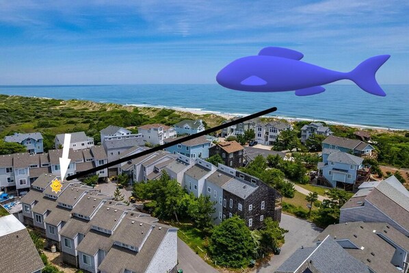 Easy access to the beach, only a few steps!
