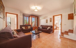 Marron, Cadre, Canapé, Meubles, Propriété, Plante D'Appartement, Bois, Bâtiment, Confort, Salon
