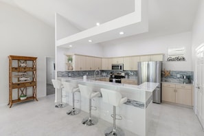 Breakfast Bar Dining