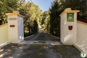 Entrée.Gîte.Le.Moulin.De.Cabanis.Saint.Marcet