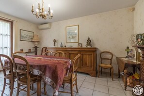 gite-carbonne-villasaintlaurent-salleamanger1